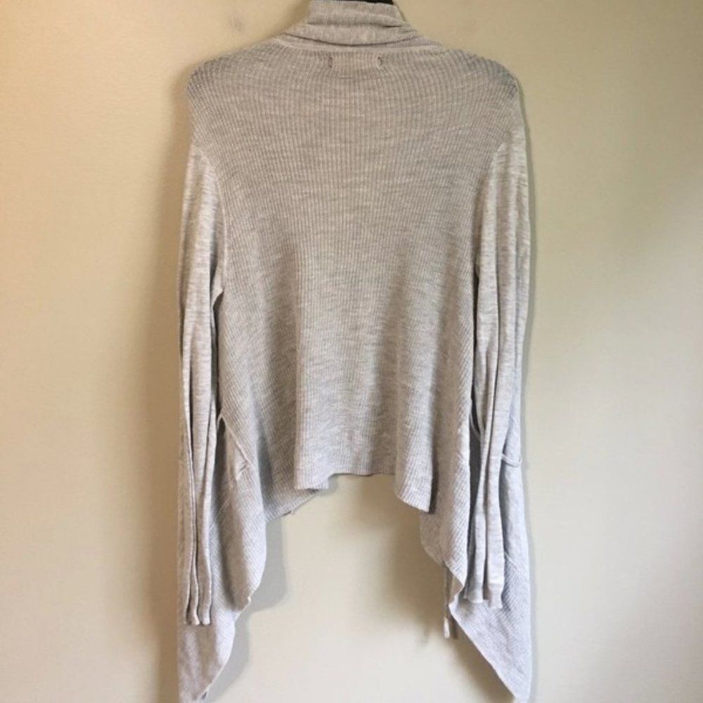 Label + Thread grey cardigan - Picture 2 of 5